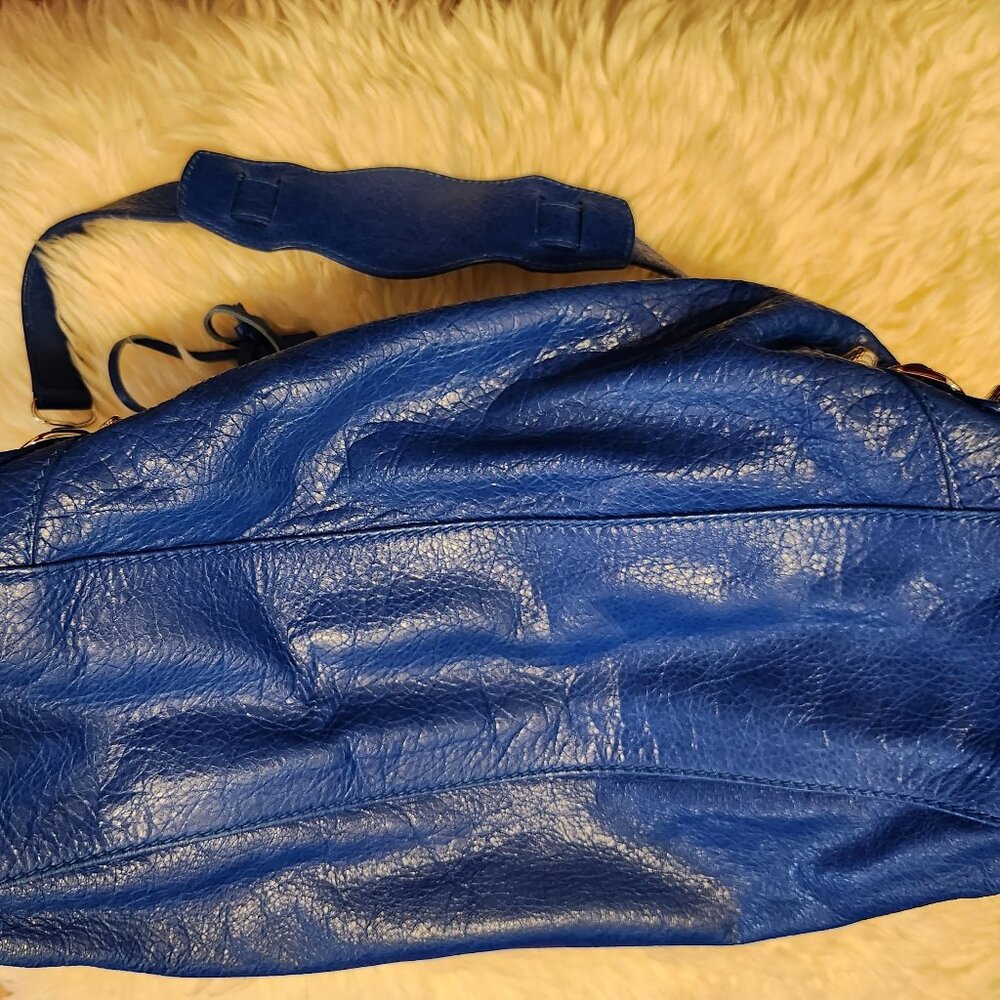 Authentic Balenciaga Classic Medium City Bag in Electric Blue Leather - Picture 3 of 16